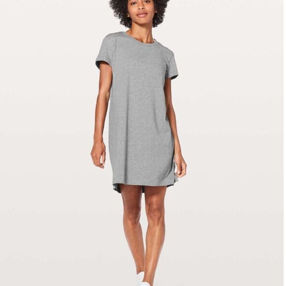 Lululemon Gray Performance dress size 2 NWOT - Picture 1 of 15